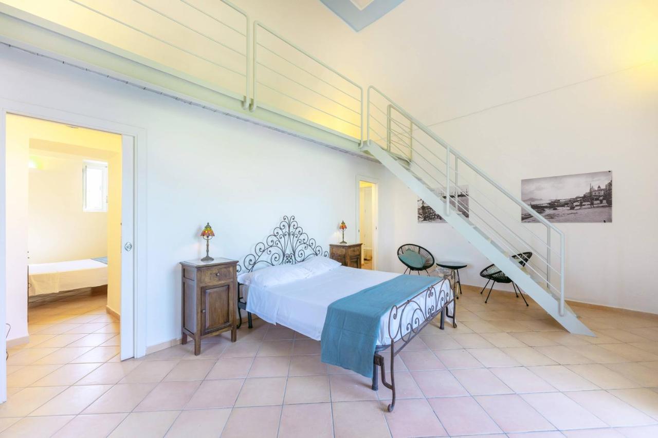 Palazzo Attila - Gioia Apartments โปรชิดา ภายนอก รูปภาพ
