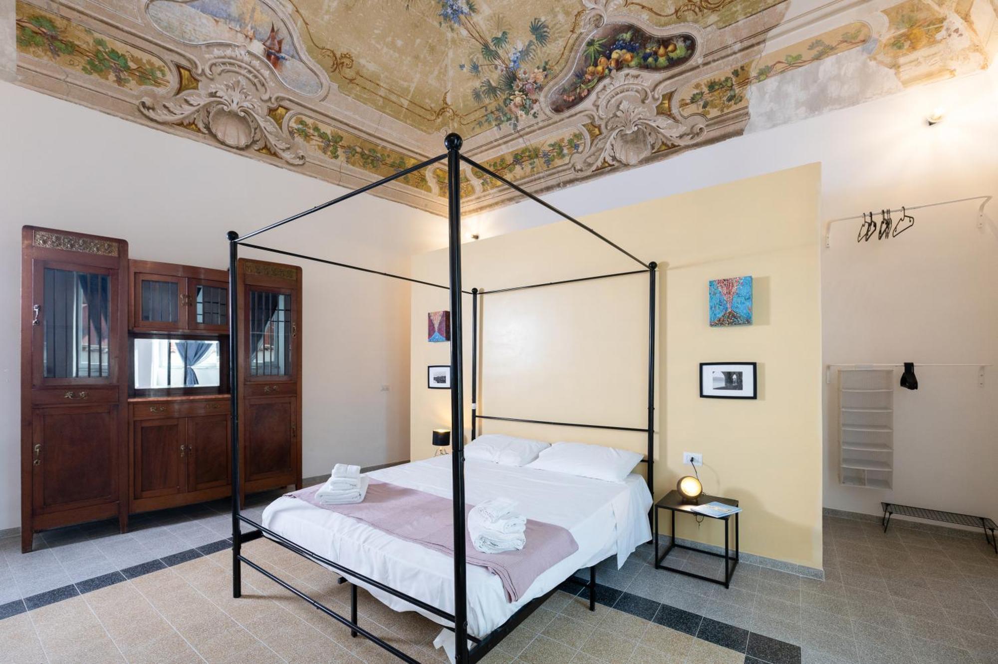 Palazzo Attila - Gioia Apartments โปรชิดา ภายนอก รูปภาพ